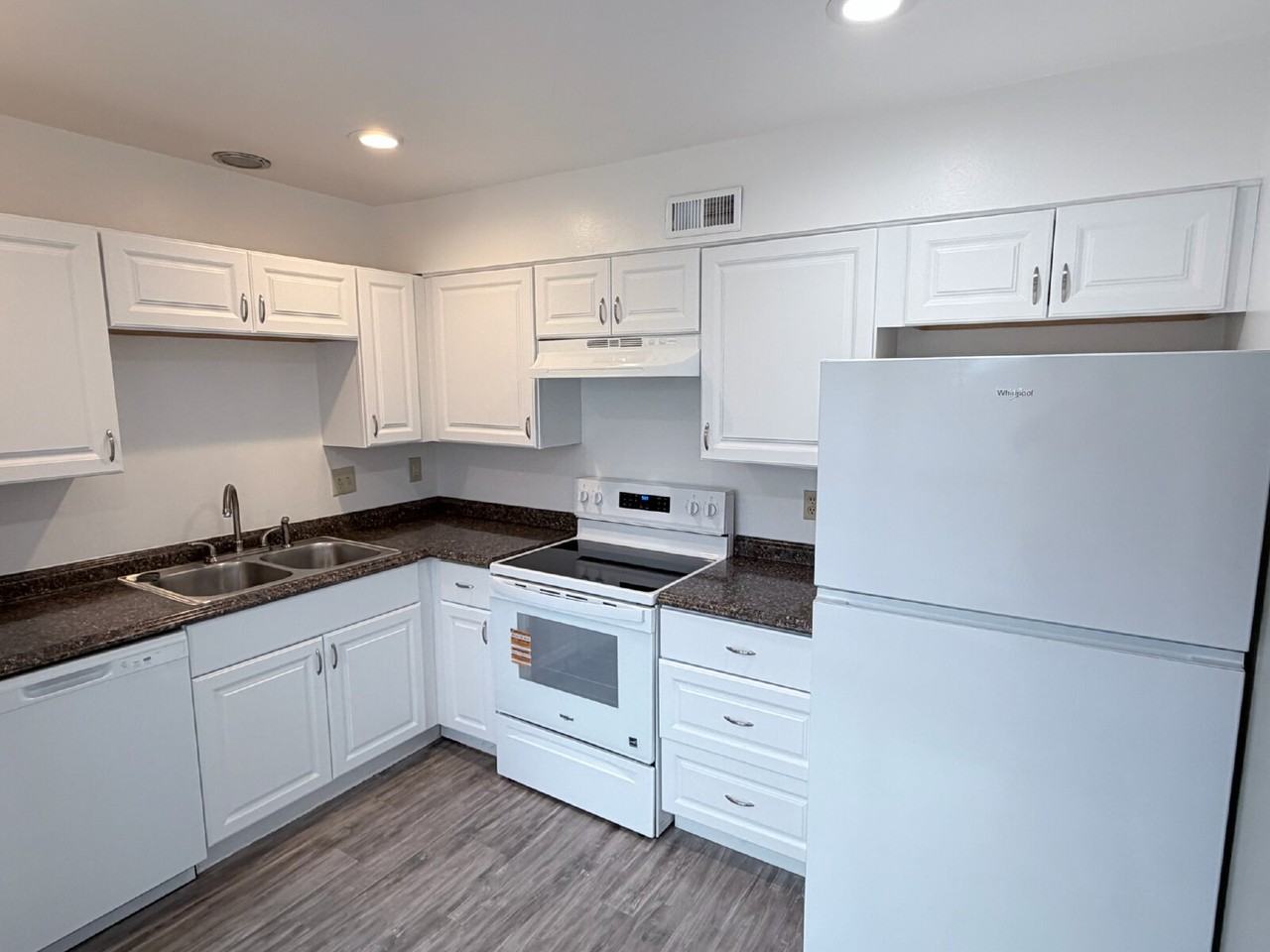 5155 Santa Clara Pl - Photo 4 of 21