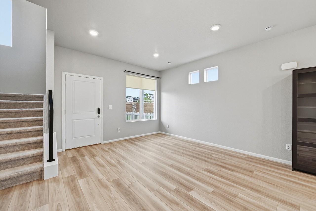 5764 Dakan Loop - Photo 3 of 38
