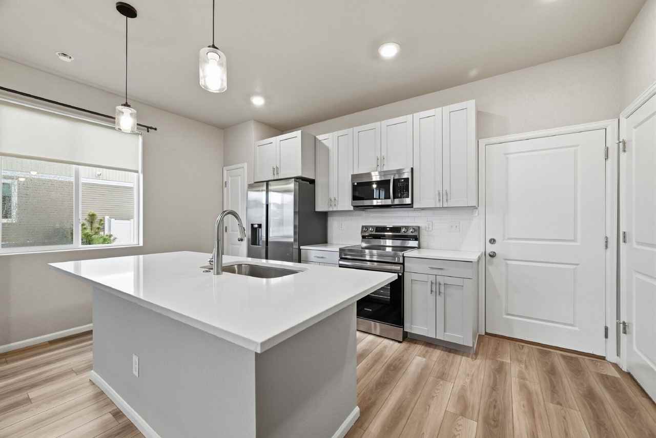 5764 Dakan Loop - Photo 7 of 38