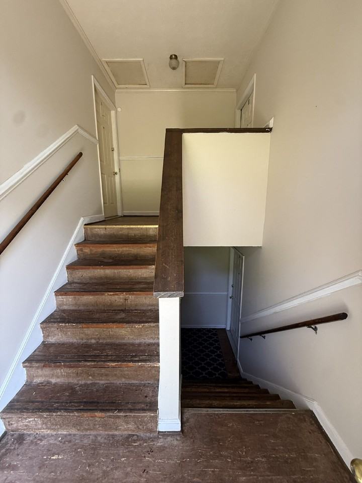 100 Otway Dr - Photo 2 of 10