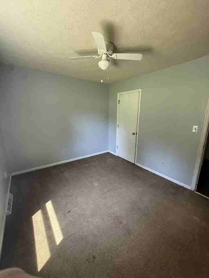 100 Otway Dr #C - Photo 7 of 8