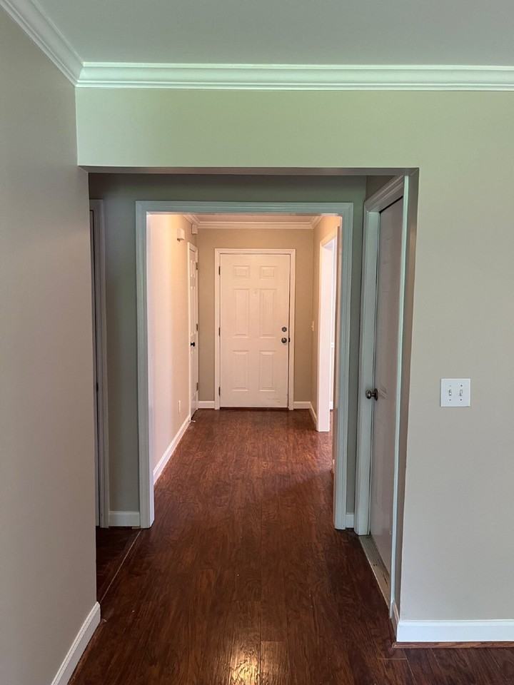 2811 Sutherland Dr - Photo 2 of 26