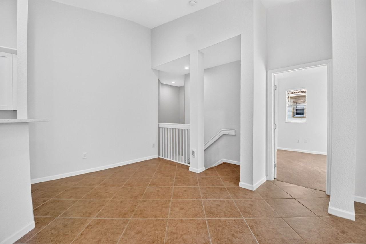 3199 Laurel Ridge Cir - Photo 6 of 50