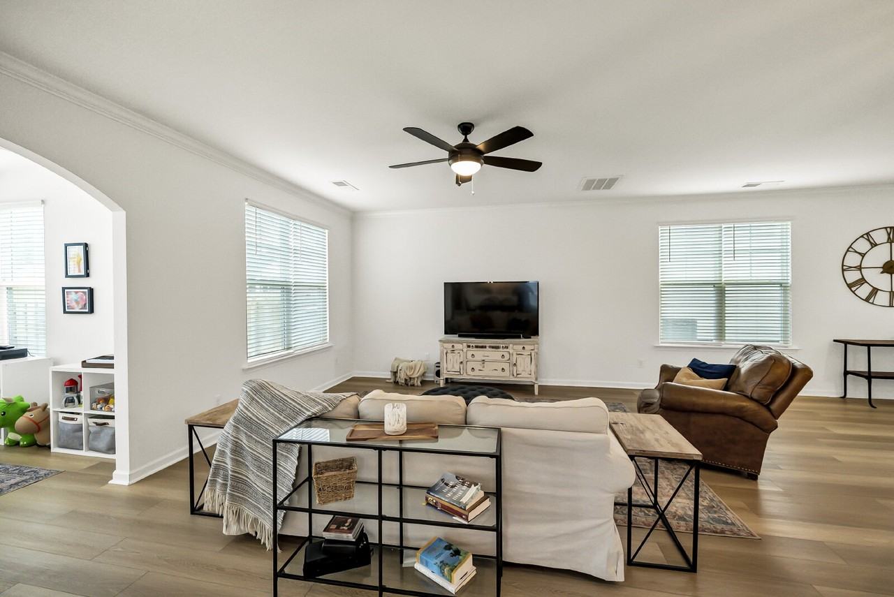 924 Windchase Way - Photo 7 of 50