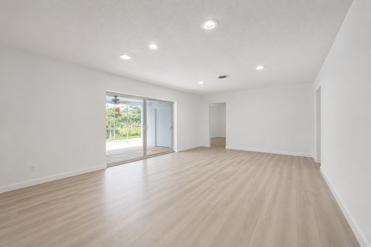 1301 Sw 8th St - Photo 2 of 10