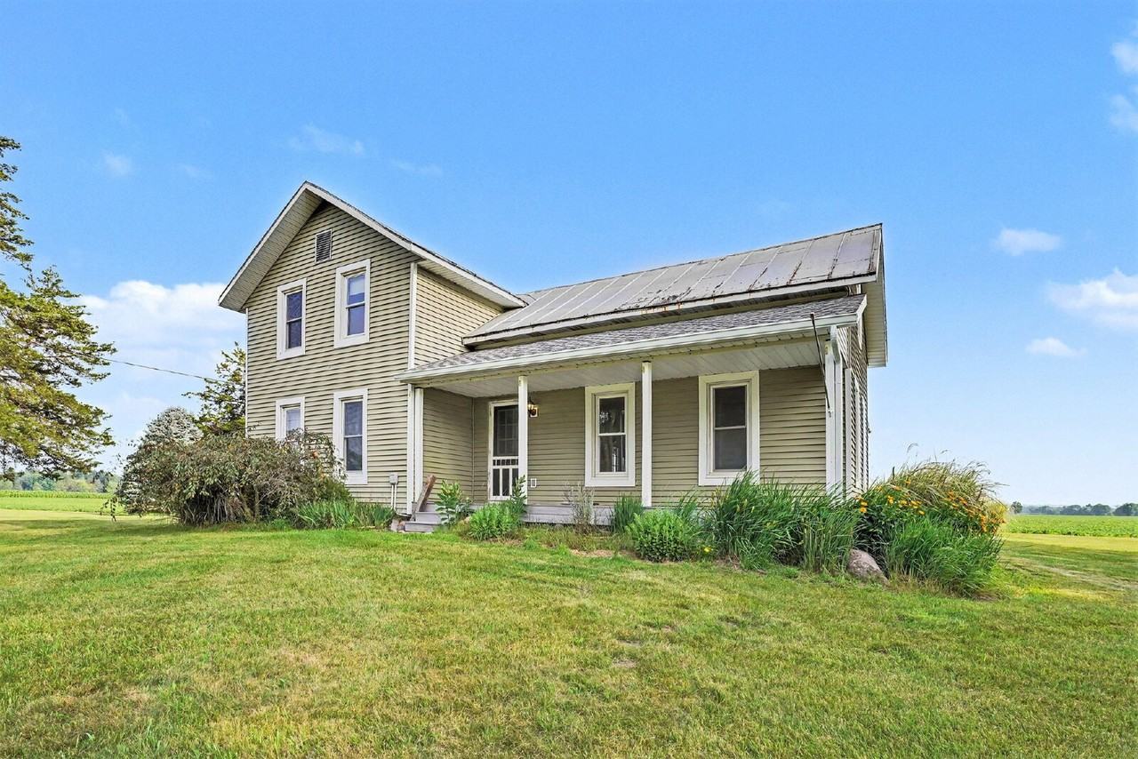 5749 Upton Rd - Photo 2 of 24