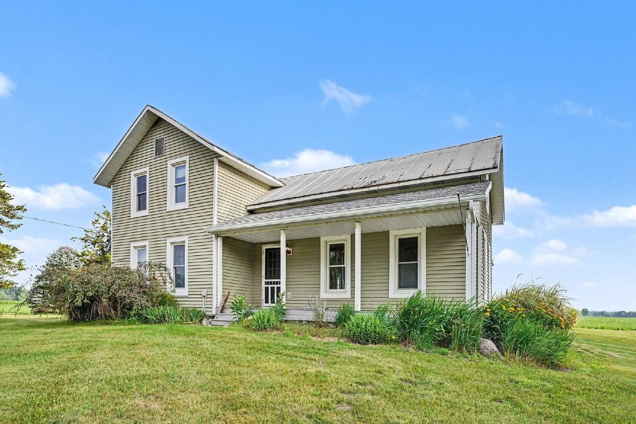 5749 Upton Rd - Photo 3 of 24