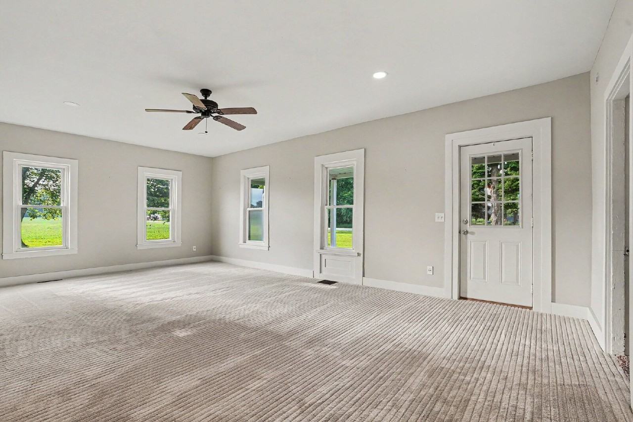 5749 Upton Rd - Photo 7 of 24