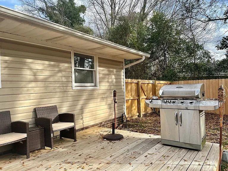 1252 Hastings Dr - Photo 7 of 18
