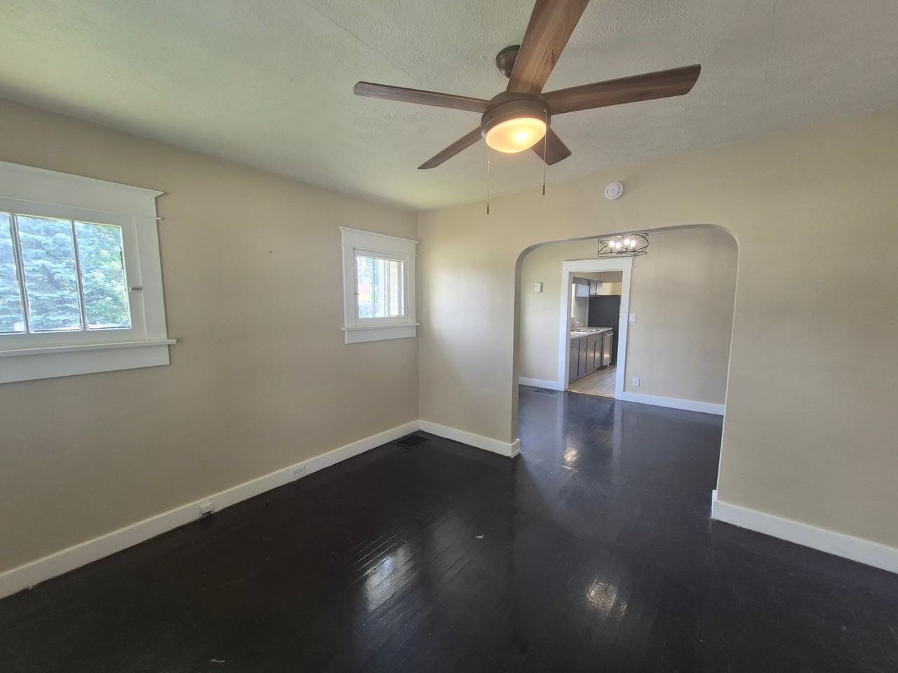 2436 Mundale Ave - Photo 5 of 30