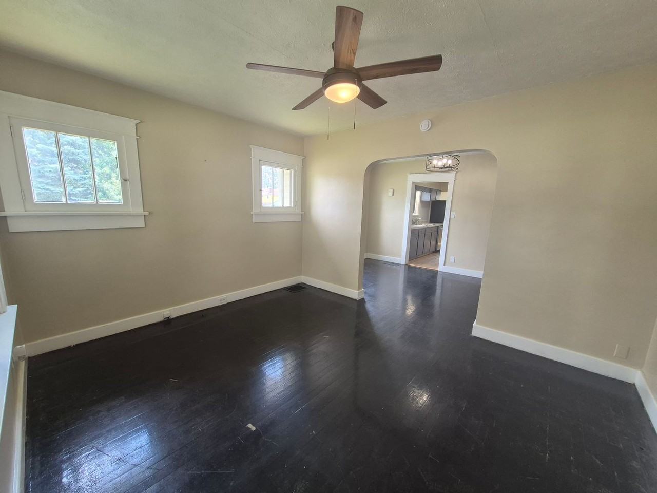 2436 Mundale Ave - Photo 6 of 30