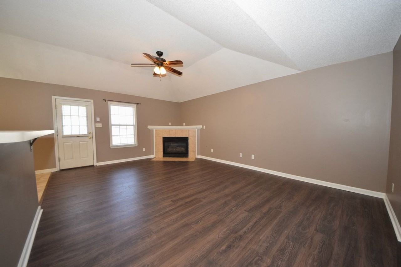 6898 Skylar Mill Ave - Photo 2 of 27