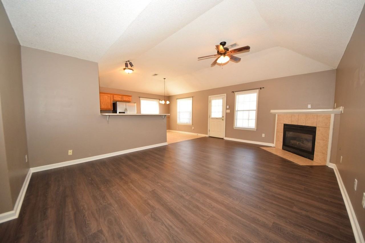 6898 Skylar Mill Ave - Photo 3 of 27