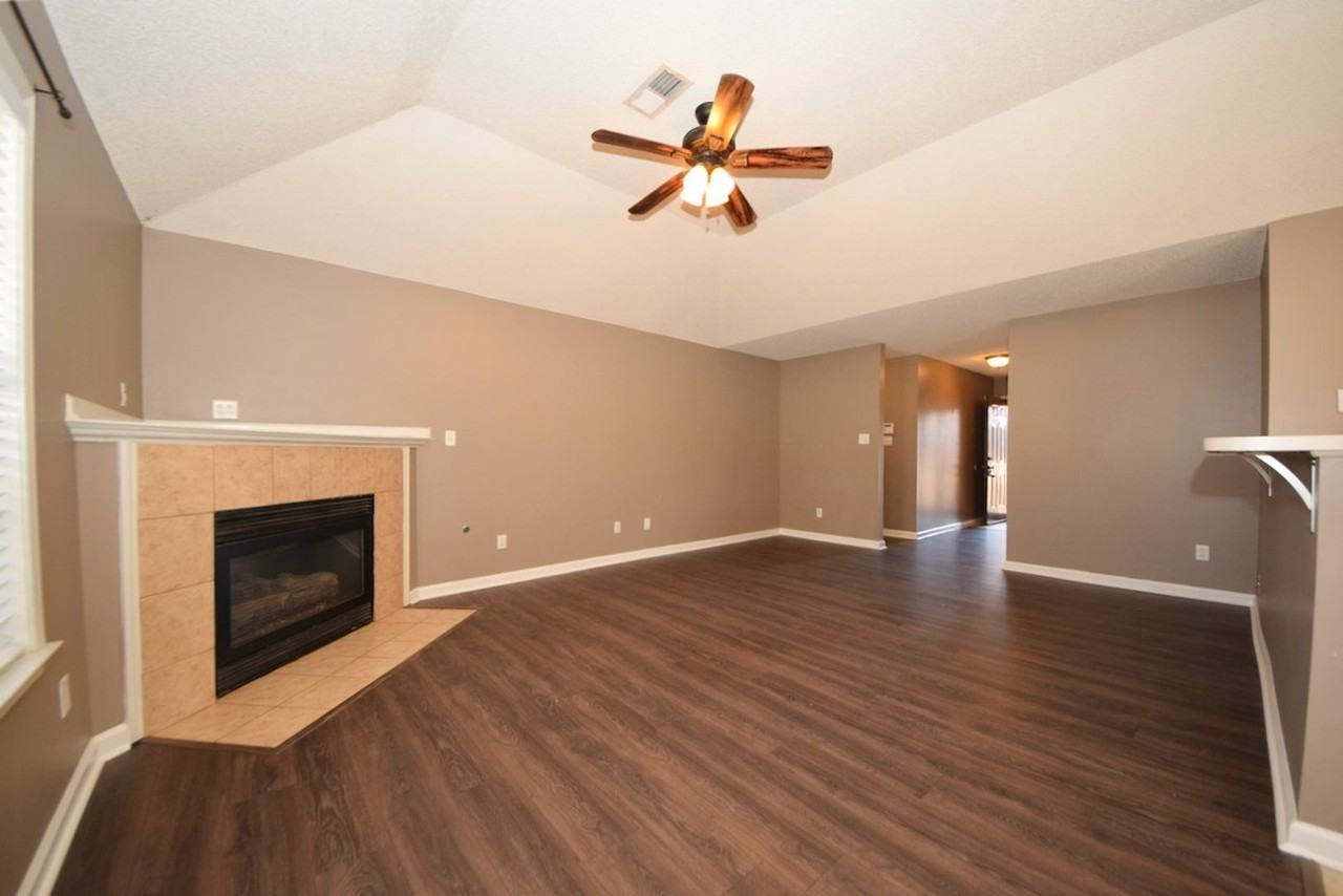 6898 Skylar Mill Ave - Photo 4 of 27