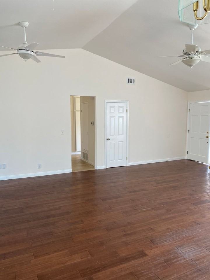 805 Crosby Ave - Photo 4 of 16