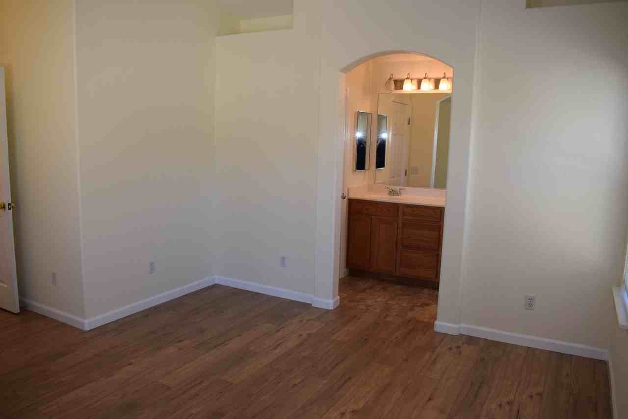 7445 Masters St - Photo 4 of 17