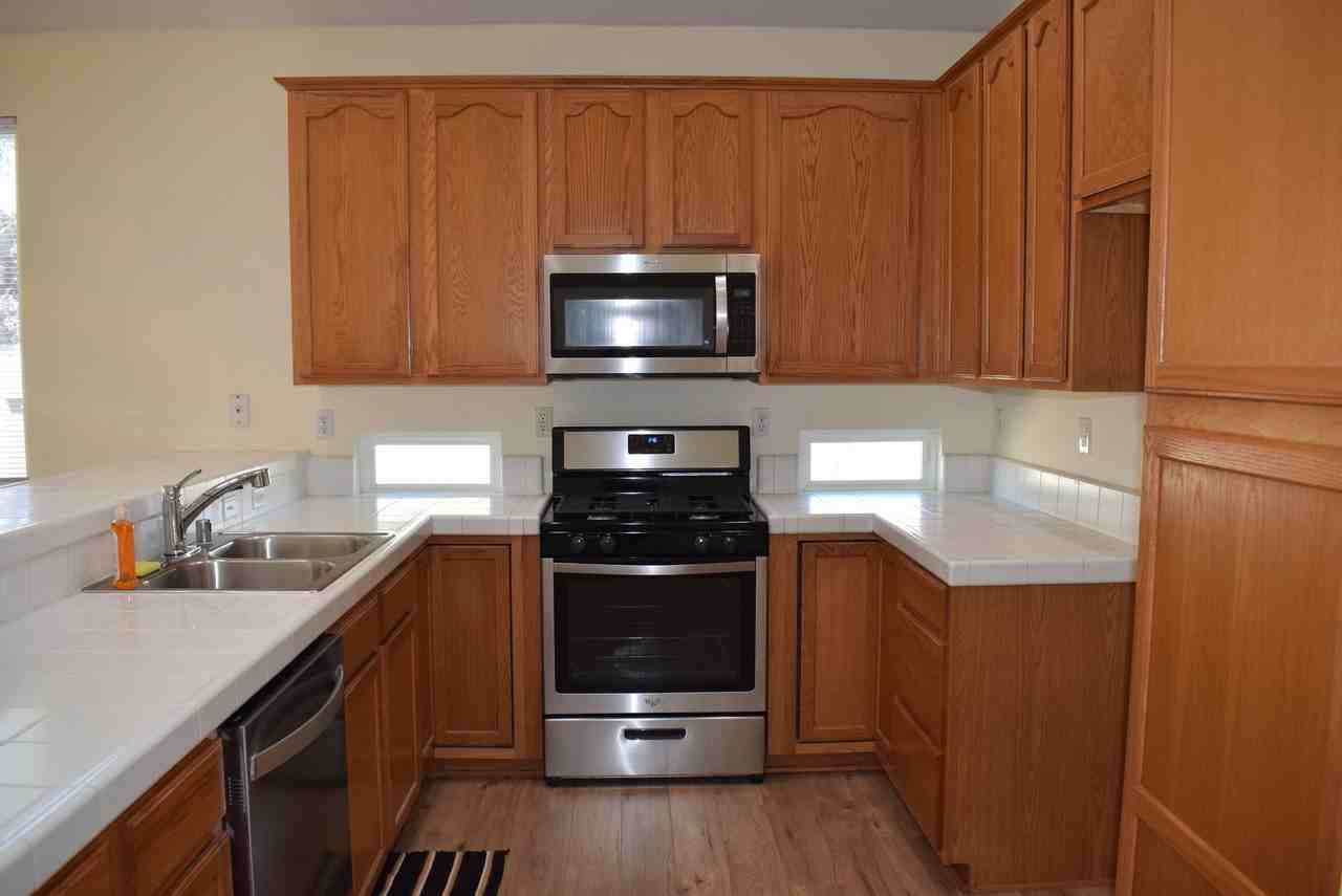 7445 Masters St - Photo 6 of 17