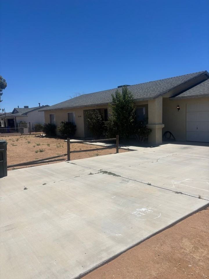 21141 Wisteria St - Photo 2 of 15