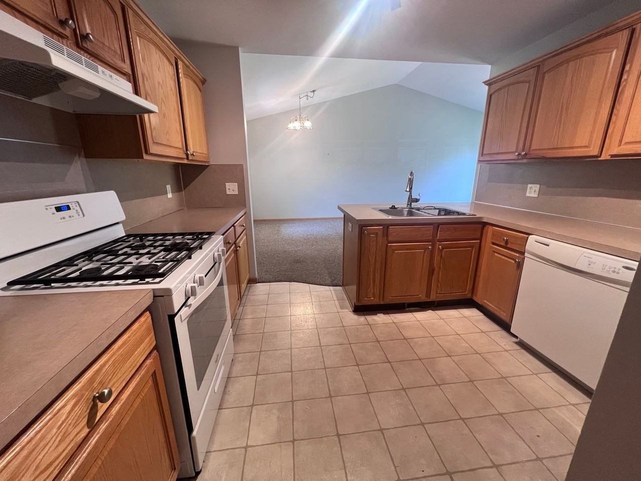 3739 Kinnrow Ct Nw - Photo 3 of 23