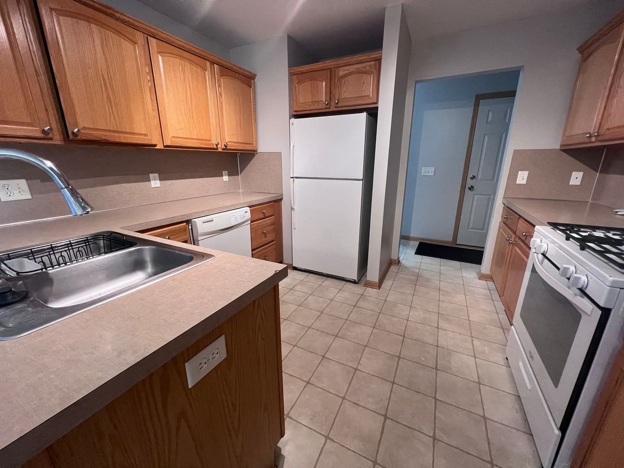 3739 Kinnrow Ct Nw - Photo 5 of 23