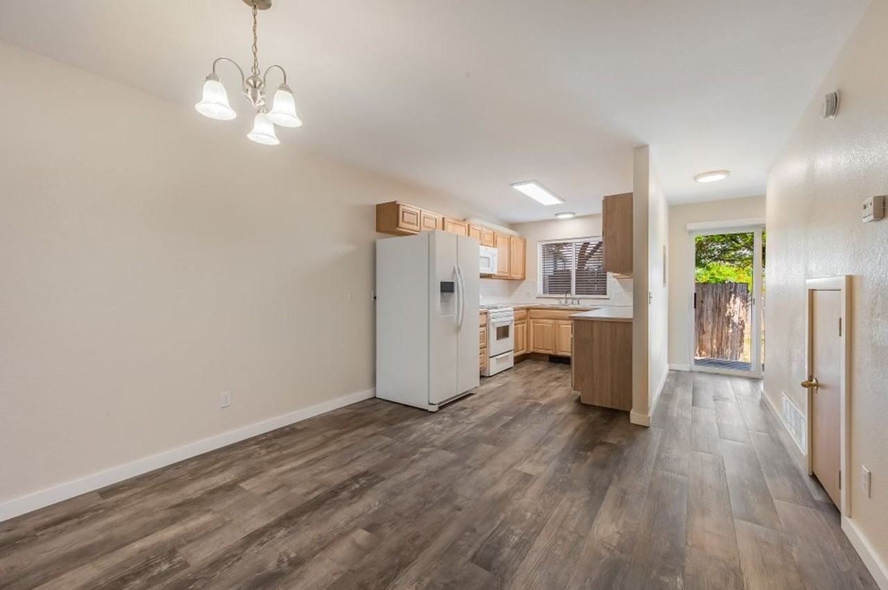 4019 E 2nd Ave #B - Photo 6 of 21