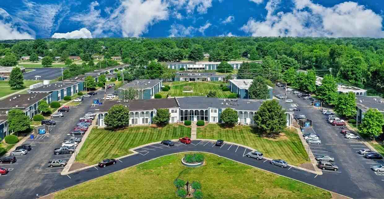 Prime at Gardenside - Photo 4 of 38