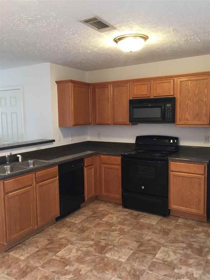 327 Stewarts Landing Cir - Photo 2 of 9