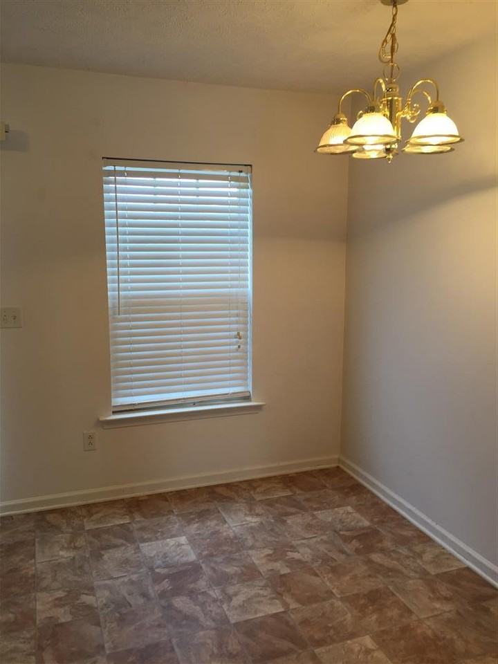 327 Stewarts Landing Cir - Photo 5 of 9