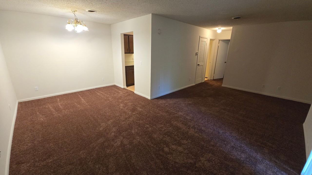 109 Thornwell Ct - Photo 4 of 17