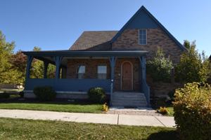 featured image of 10741 S Weiss Dr