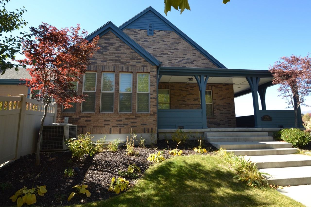 10741 S Weiss Dr - Photo 2 of 50