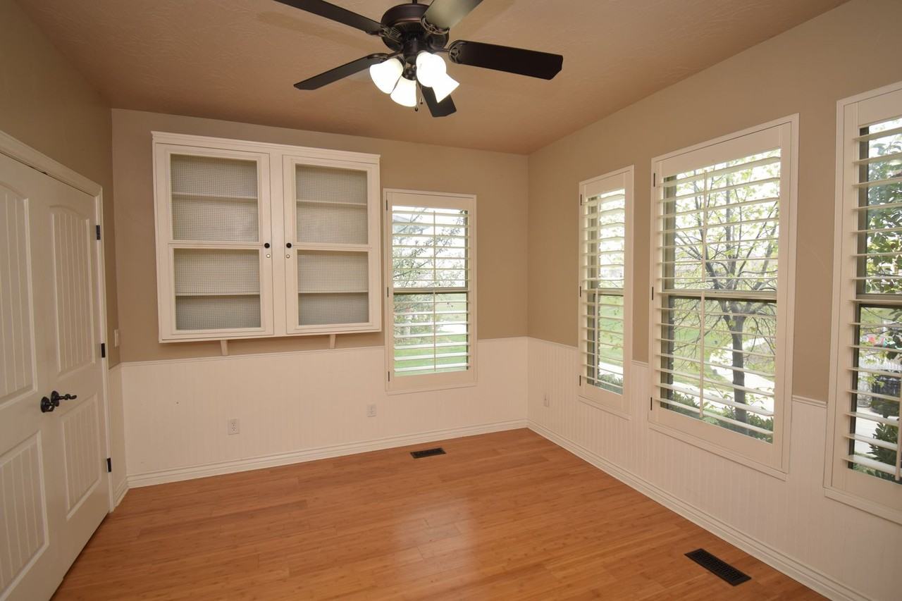 10741 S Weiss Dr - Photo 5 of 50