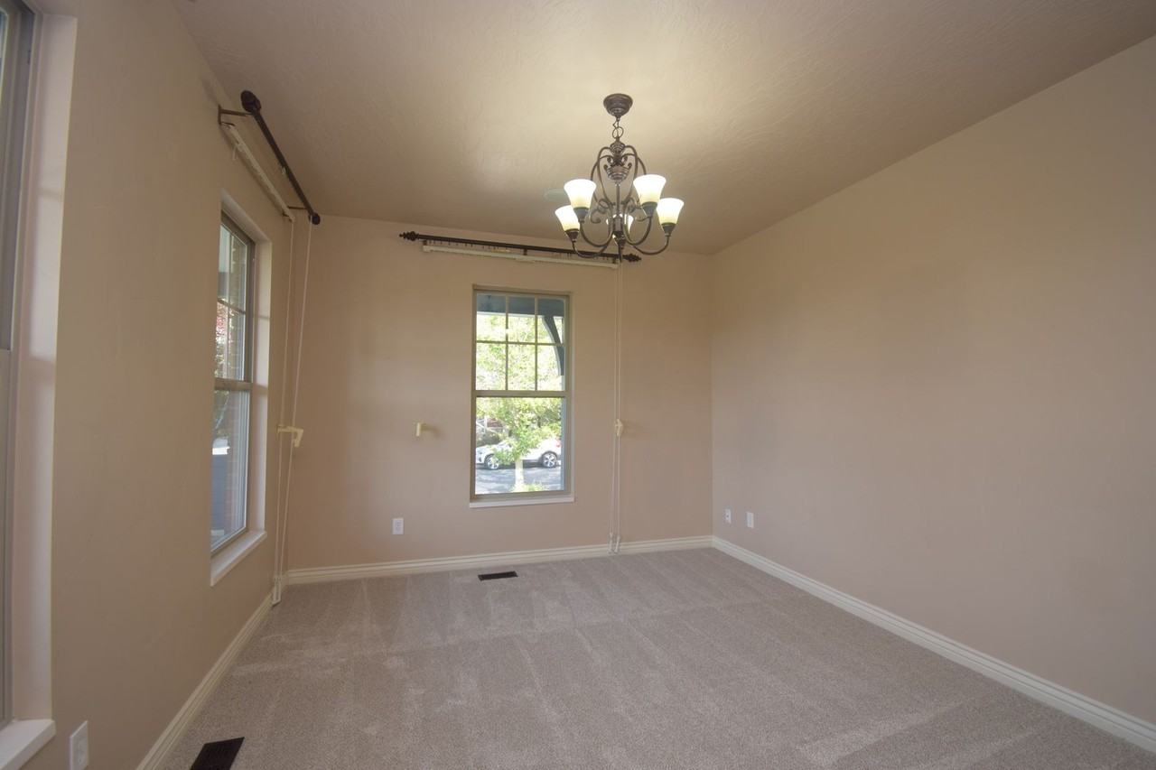 10741 S Weiss Dr - Photo 7 of 50
