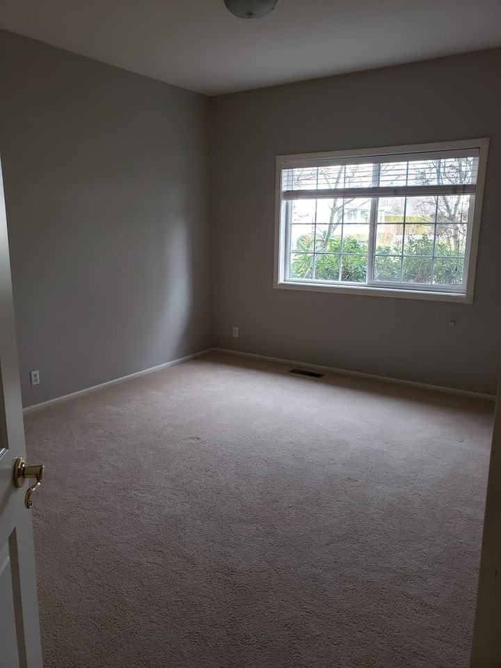 1570 Kingston Way - Photo 7 of 14