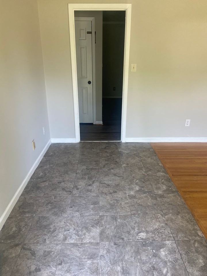 1908 Hickory Ln - Photo 7 of 34