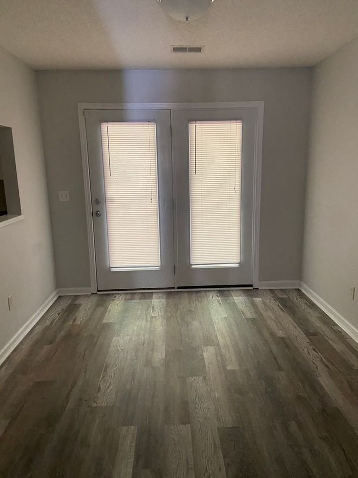 5213 Falling Creek Ln - Photo 3 of 9