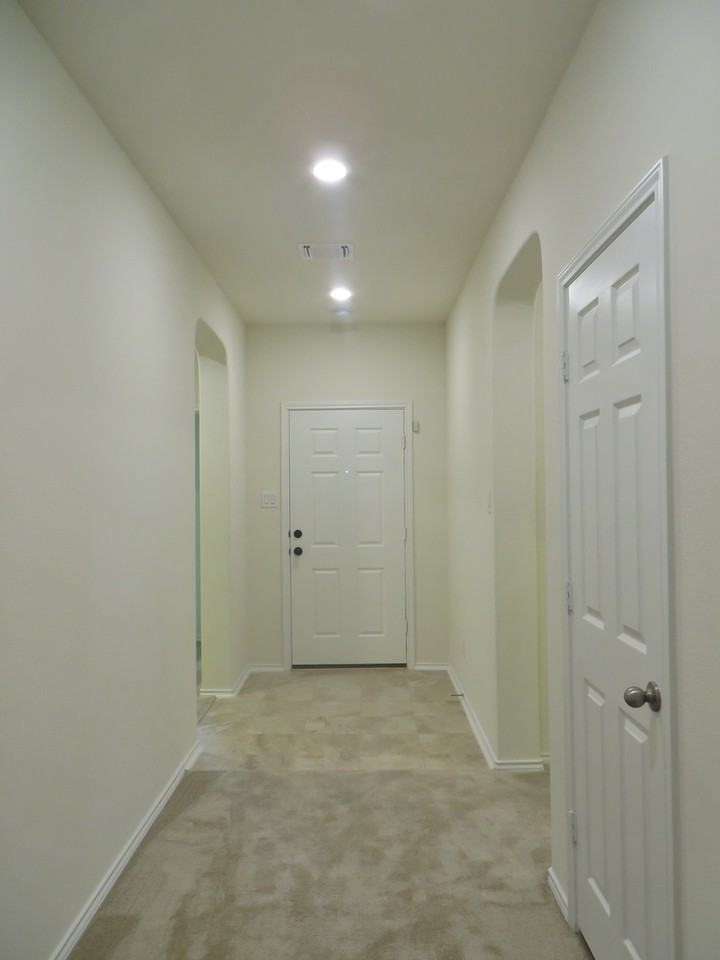 1042 Bowline Dr - Photo 2 of 28