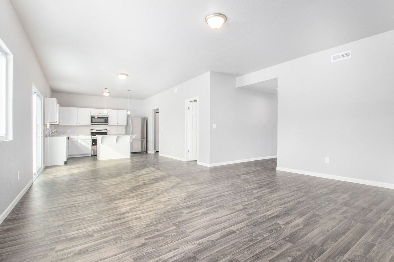 3193 Belgian Dr - Photo 5 of 18