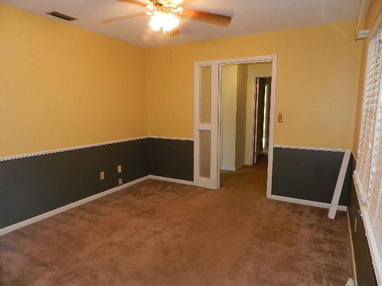 4317 Oak Ridge Bnd - Photo 2 of 4