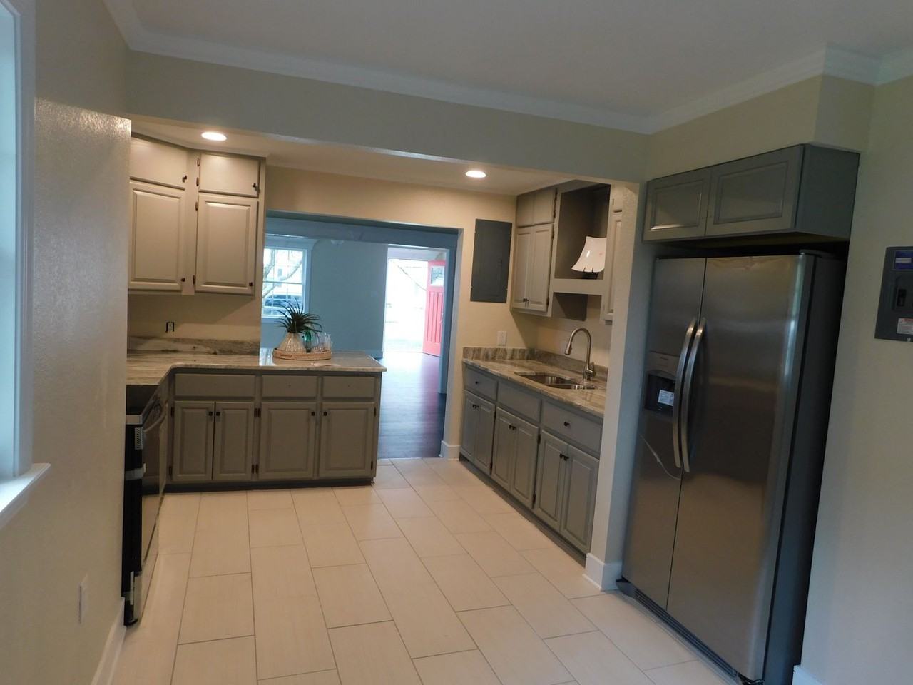 108 S Griffin St - Photo 6 of 17