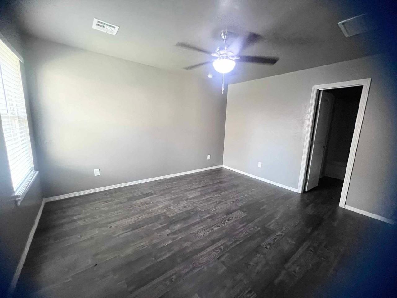 2165 Buena Vida Ln - Photo 4 of 17