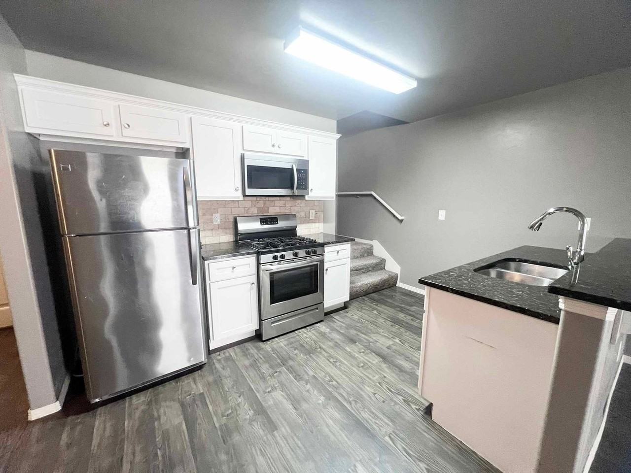 2165 Buena Vida Ln - Photo 7 of 17
