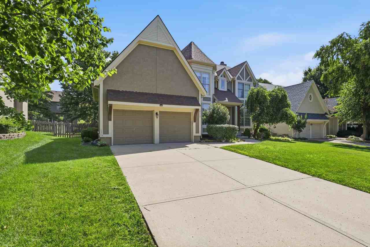 14117 Parkhill Ln - Photo 2 of 48