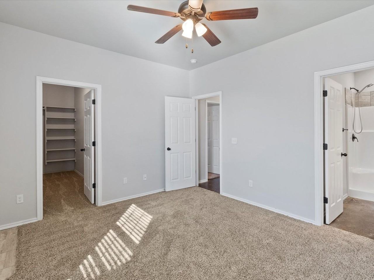 1832 Post Oak Rd - Photo 6 of 14