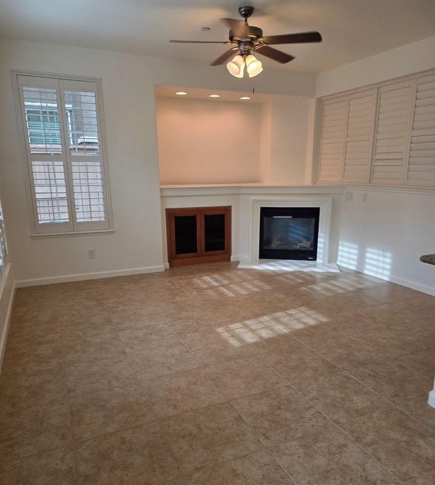 1815 Wind Ranch Rd #B - Photo 5 of 30
