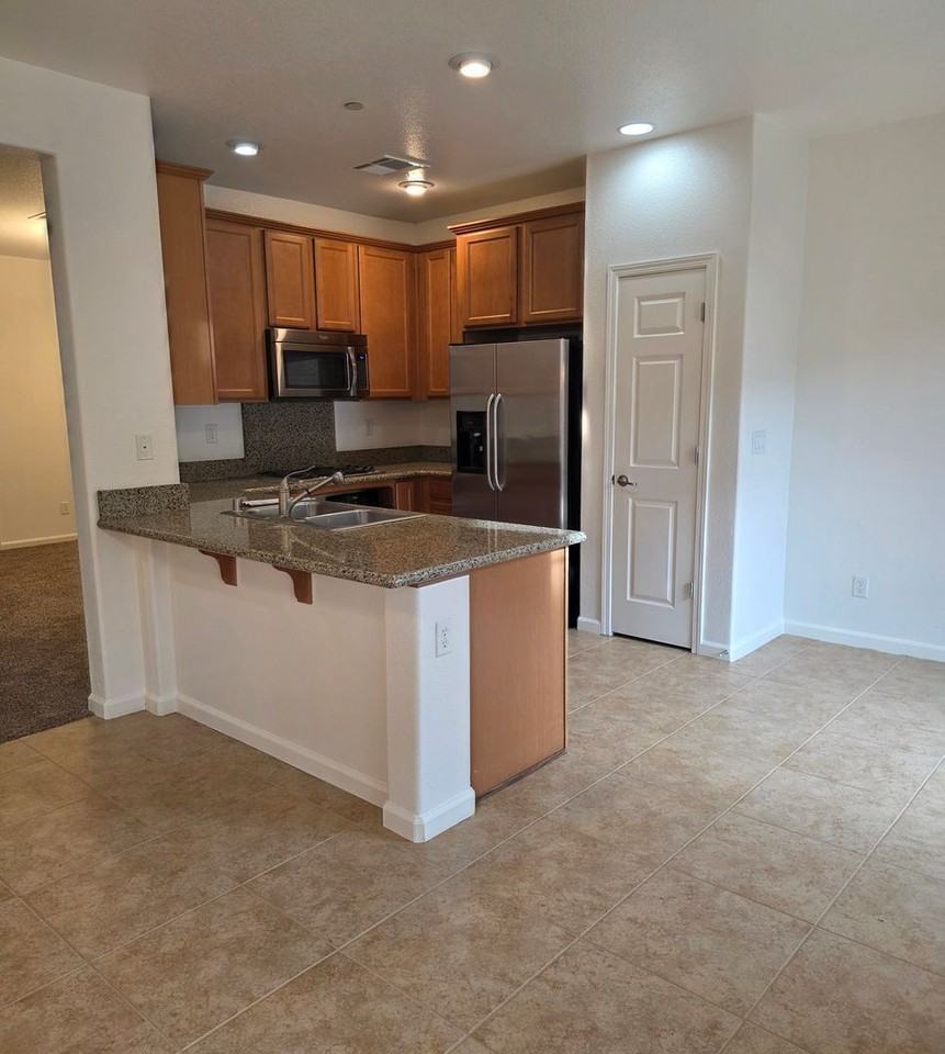 1815 Wind Ranch Rd #B - Photo 6 of 30