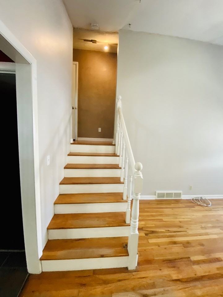 11821 W 67th St - Photo 7 of 31