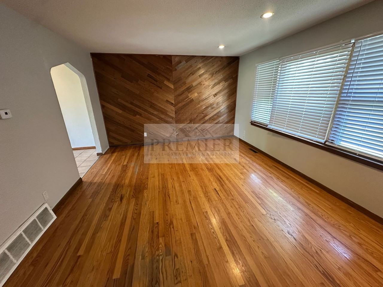 8406 E 92nd Pl - Photo 2 of 19