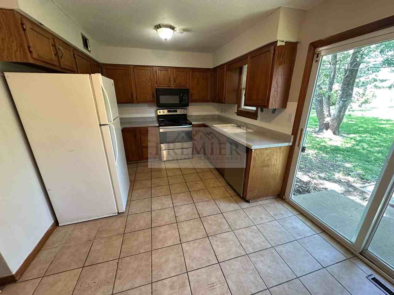 8406 E 92nd Pl - Photo 4 of 19