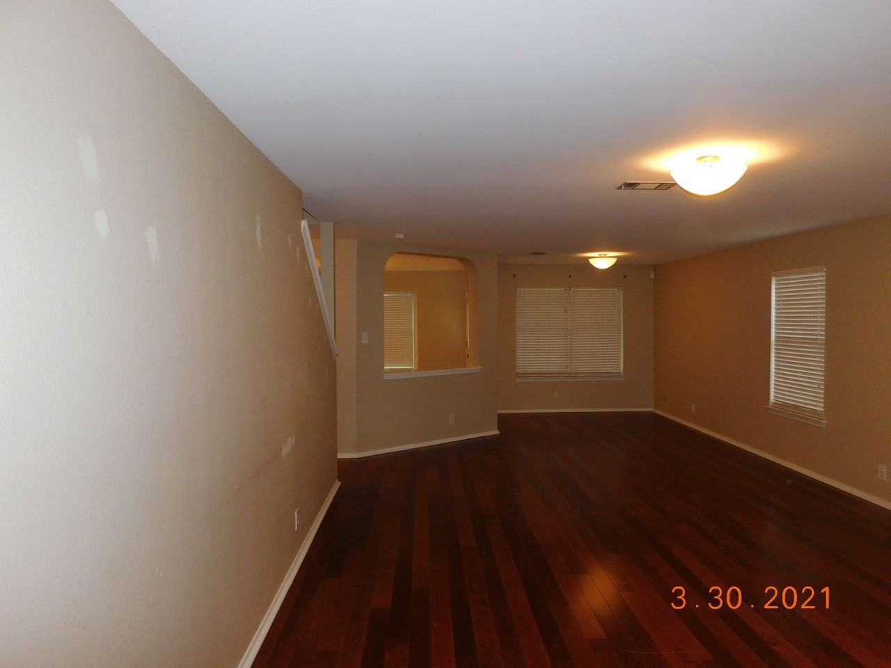 8926 Valhalla - Photo 2 of 9